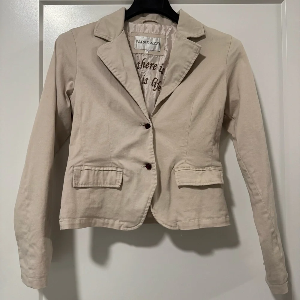 paparazzi •	brand 	•	beige